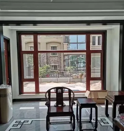 Sticla reflectorizanta transparenta